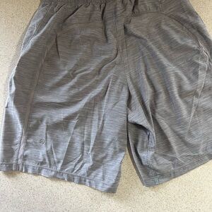 Men’s lulu lemon shorts (gray)